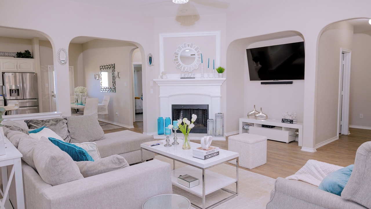 Photo of Livingroom in Edgecliff Village