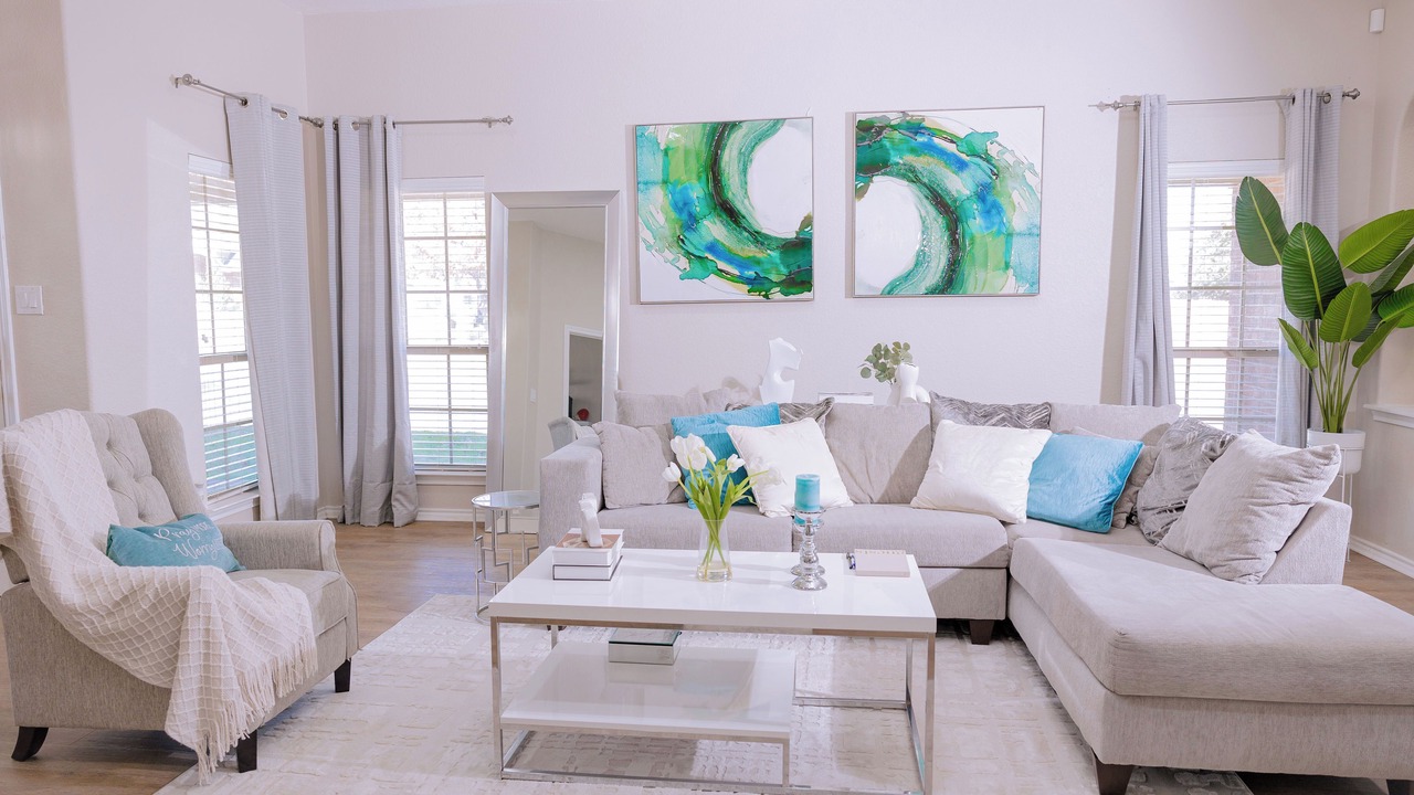 Photo of Livingroom in Edgecliff Village