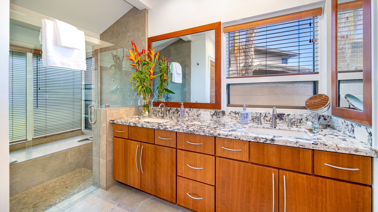 Photo of Bathroom in Napili