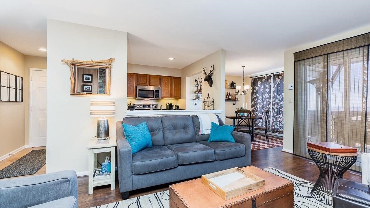 Photo of Livingroom in Nellysford