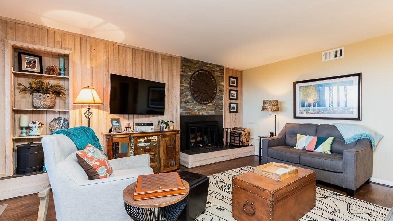 Photo of Livingroom in Nellysford