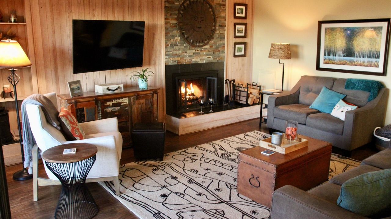 Photo of Livingroom in Nellysford
