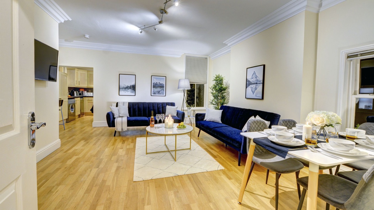 Photo of Livingroom in Leamington Spa