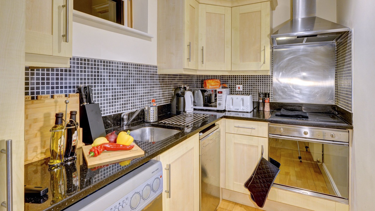 Photo of Kitchen in Leamington Spa