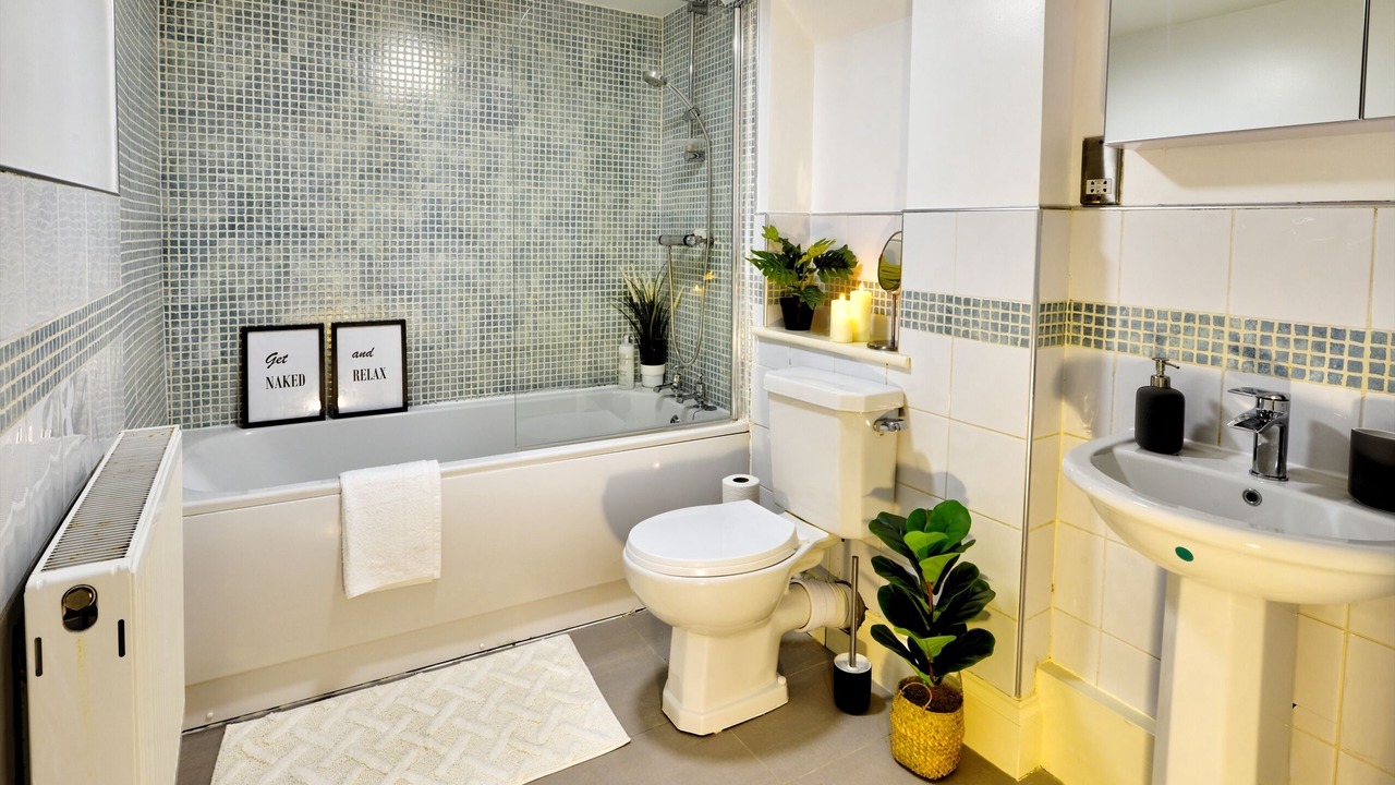 Photo of Bathroom in Leamington Spa