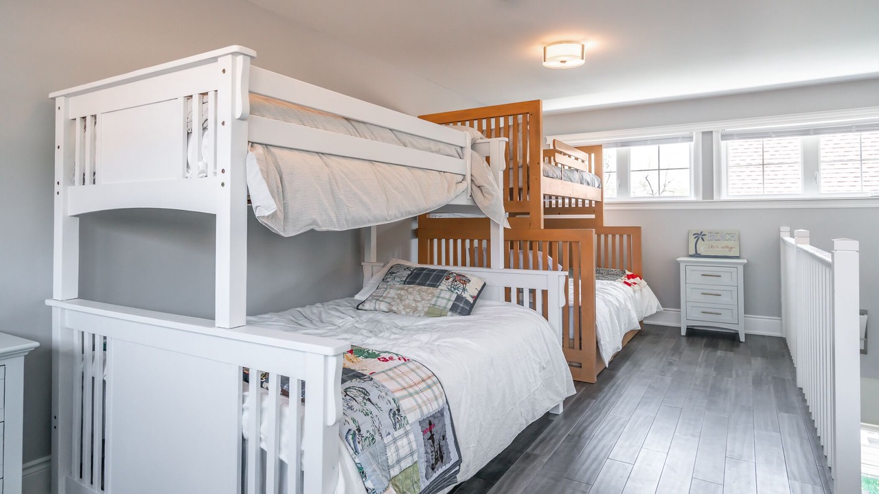 Photo of Bedroom in Crystal Beach