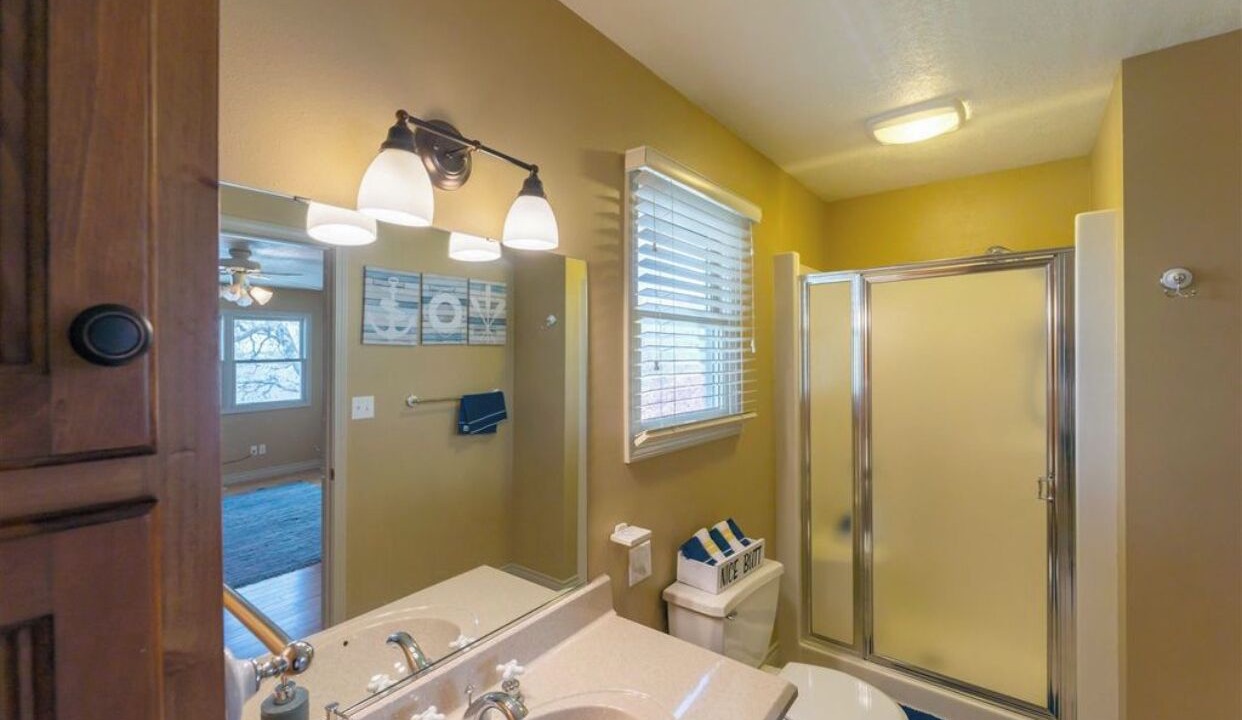 Photo of Bathroom in Spirit Lake
