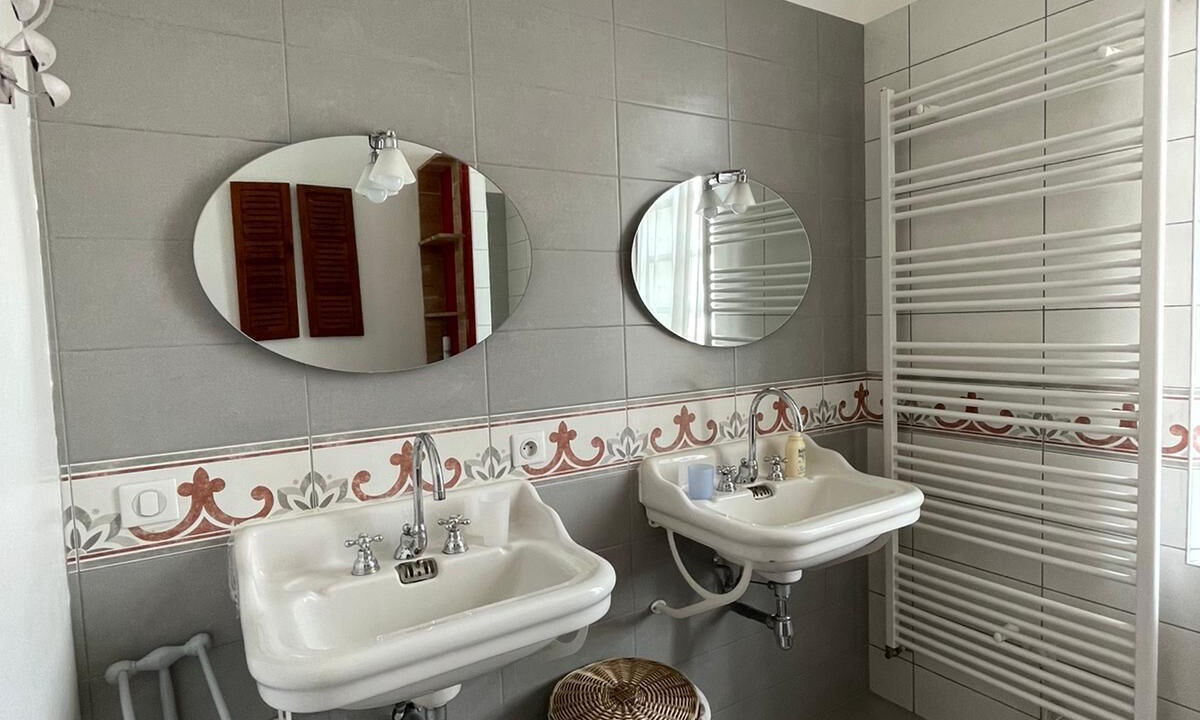 Photo of Bathroom in Villebernier
