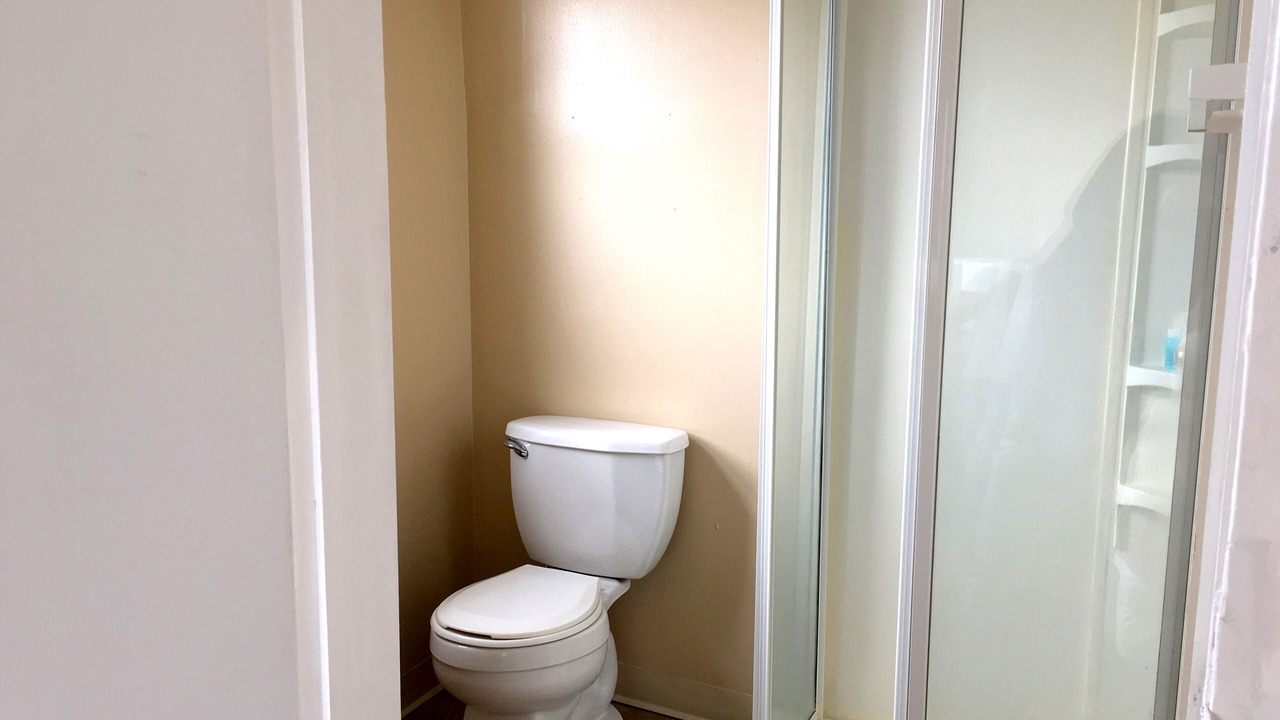 Photo of Bathroom in Wall