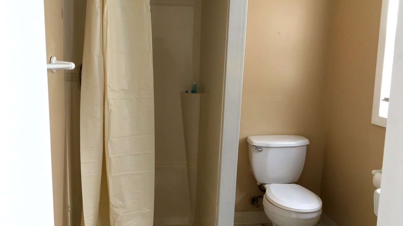 Photo of Bathroom in Wall