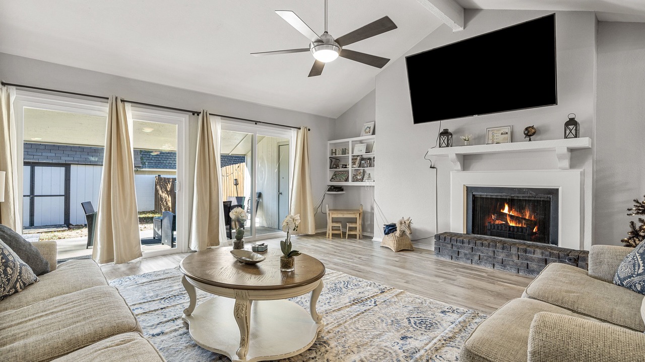 Photo of Livingroom in South Tulsa