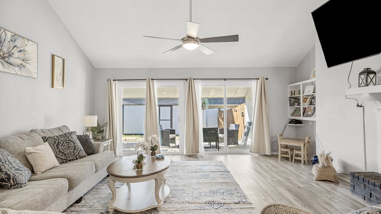 Photo of Livingroom in South Tulsa