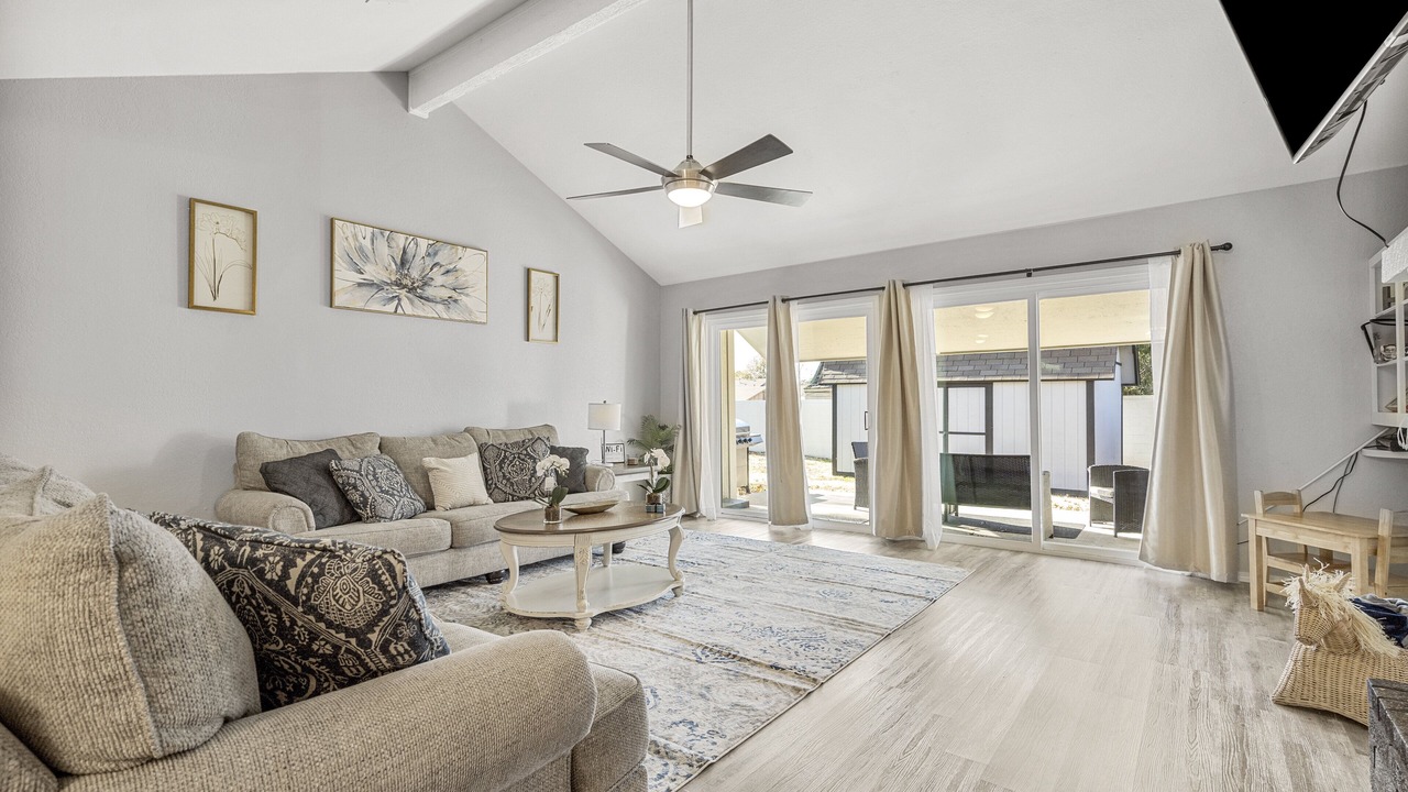 Photo of Livingroom in South Tulsa