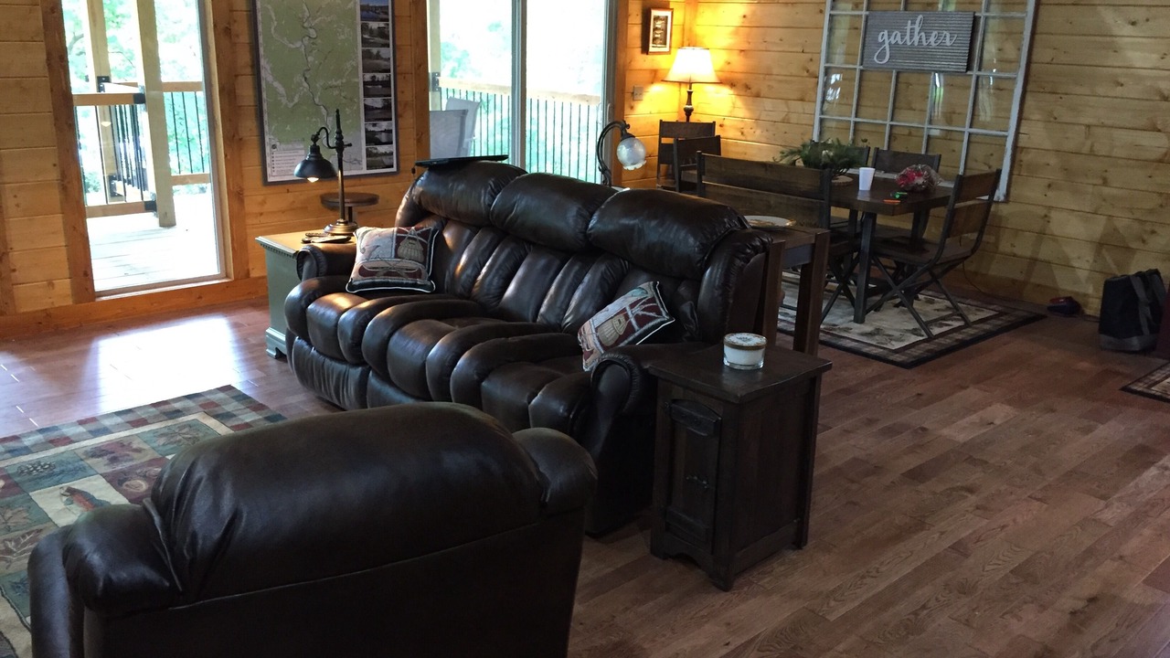 Photo of Livingroom in Mammoth Spring