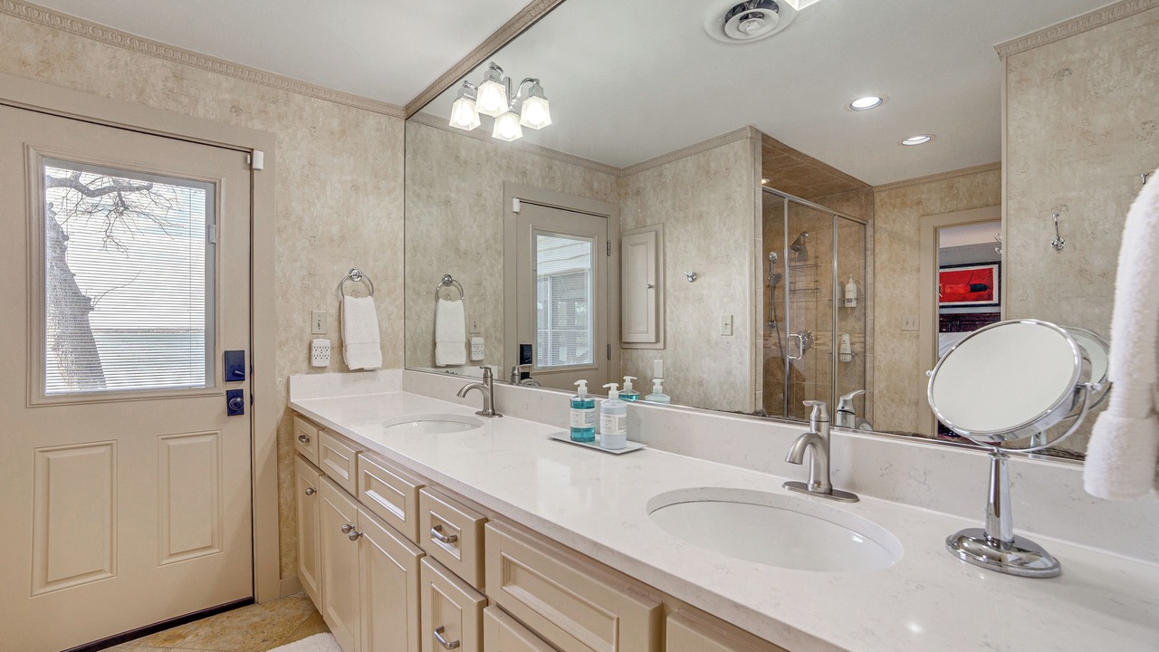 Photo of Bathroom in Star Harbor