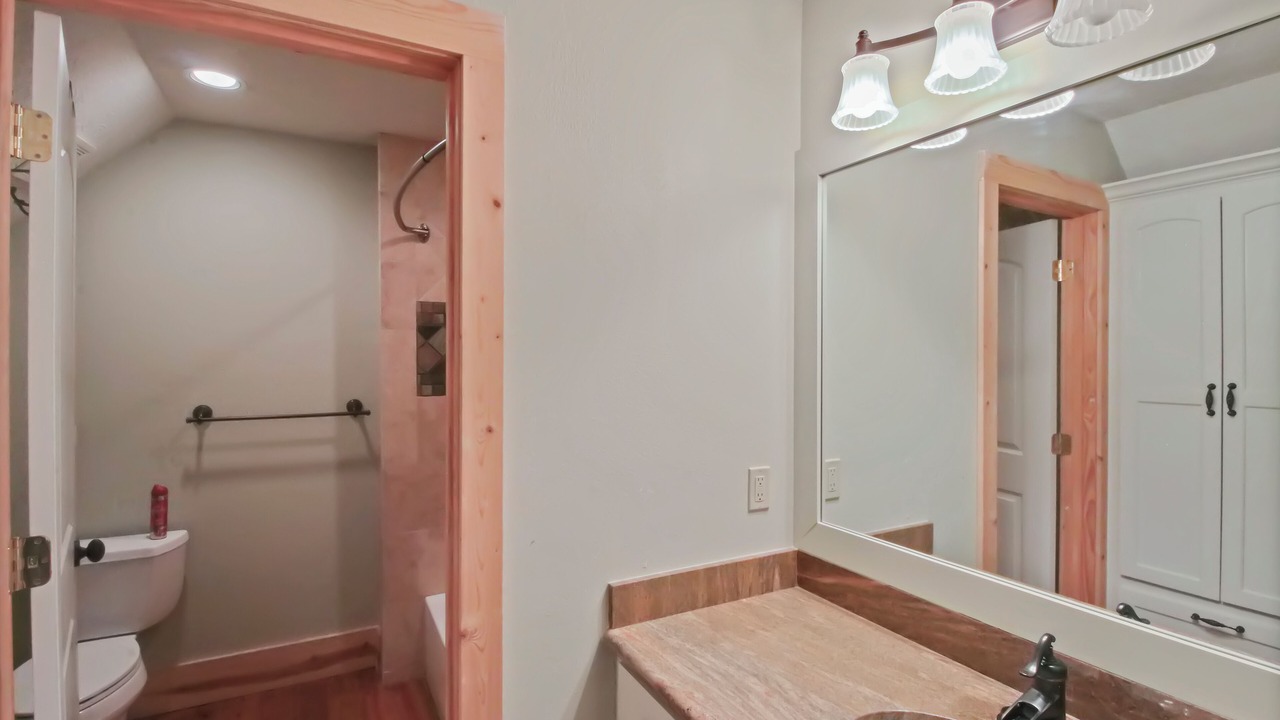 Photo of Bathroom in Willis