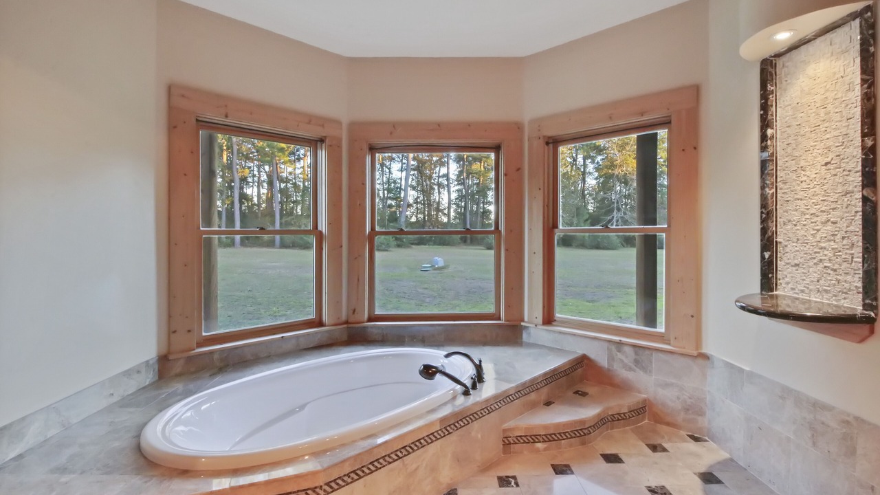 Photo of Bathroom in Willis