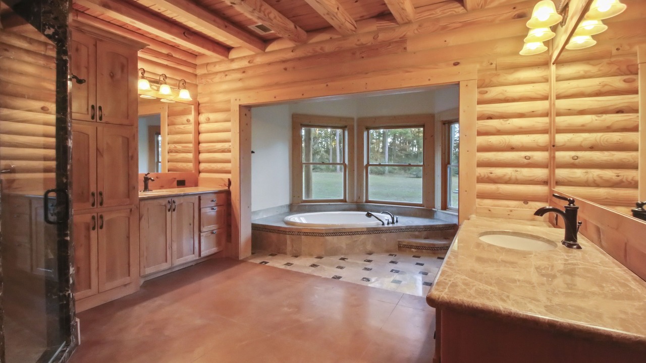 Photo of Bathroom in Willis