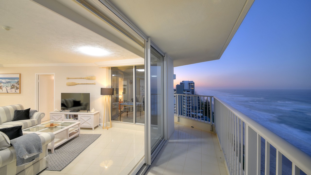 Photo of Livingroom in Main Beach