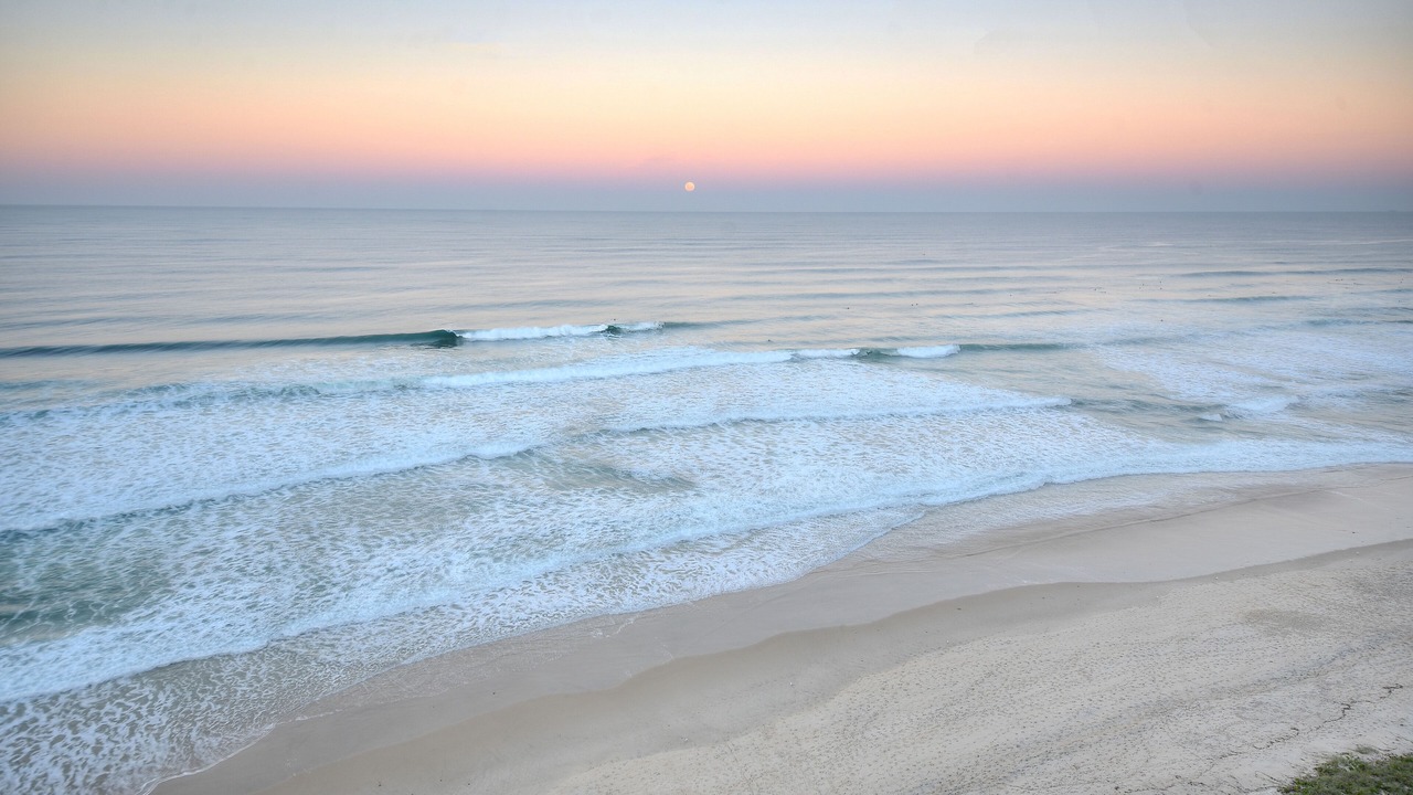 Photo of Others in Main Beach