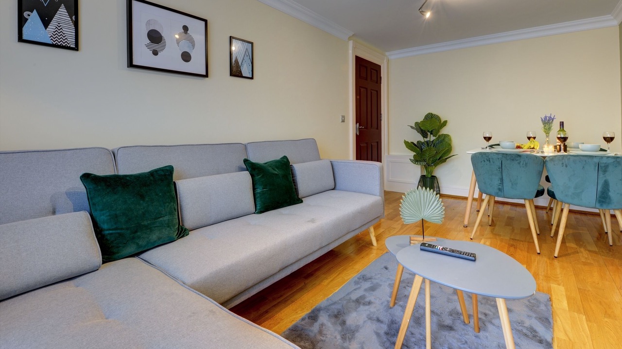 Photo of Livingroom in Leamington Spa