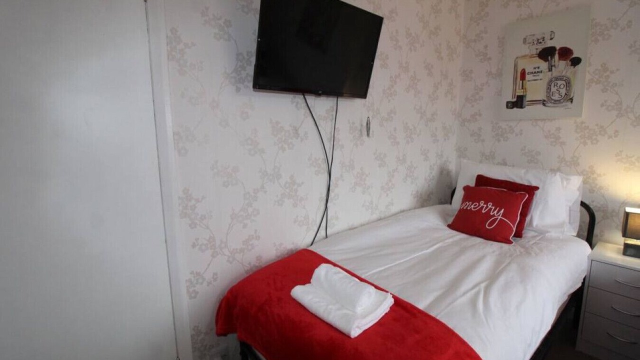 Photo of Bedroom in Chesterfield