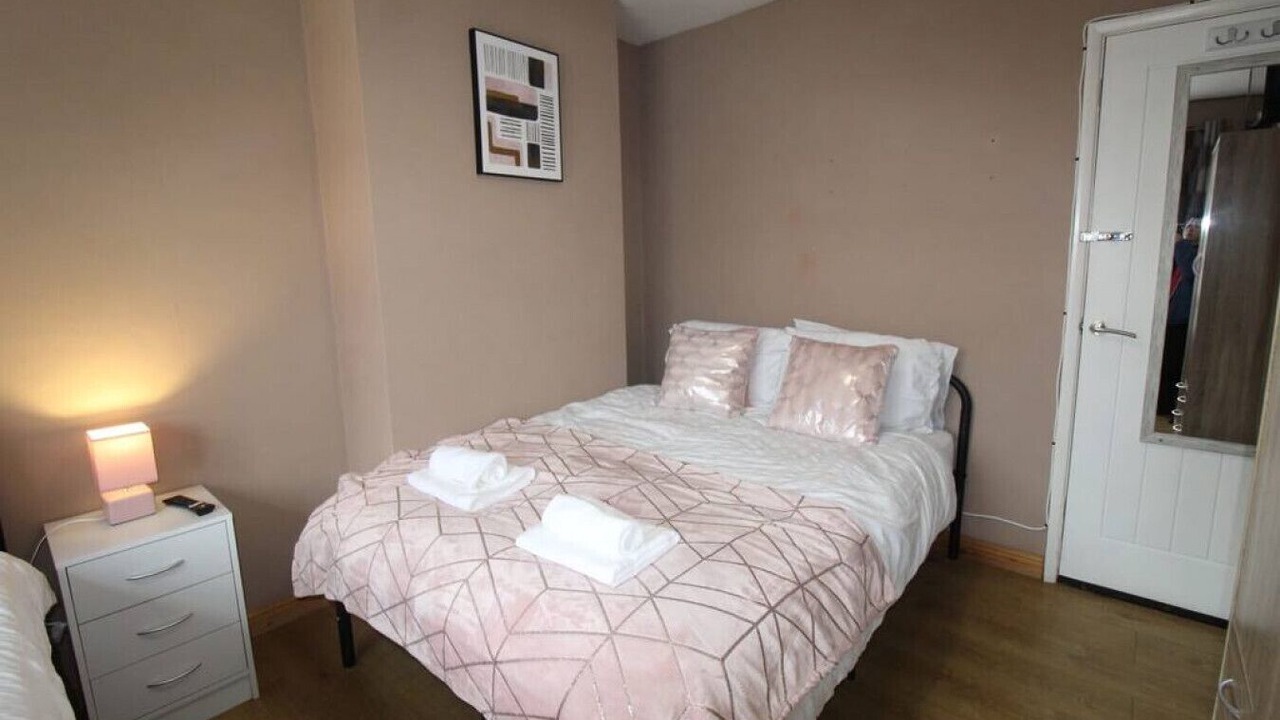 Photo of Bedroom in Chesterfield