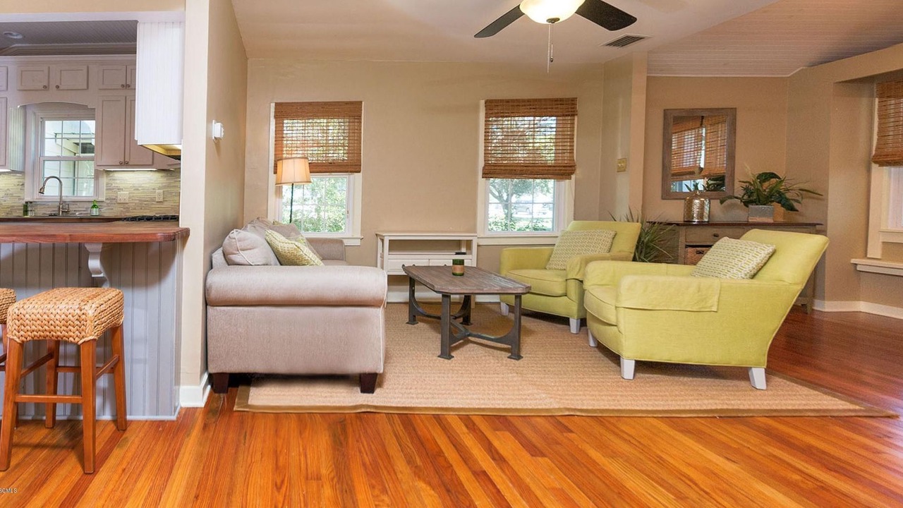 Photo of Livingroom in Ocean Springs