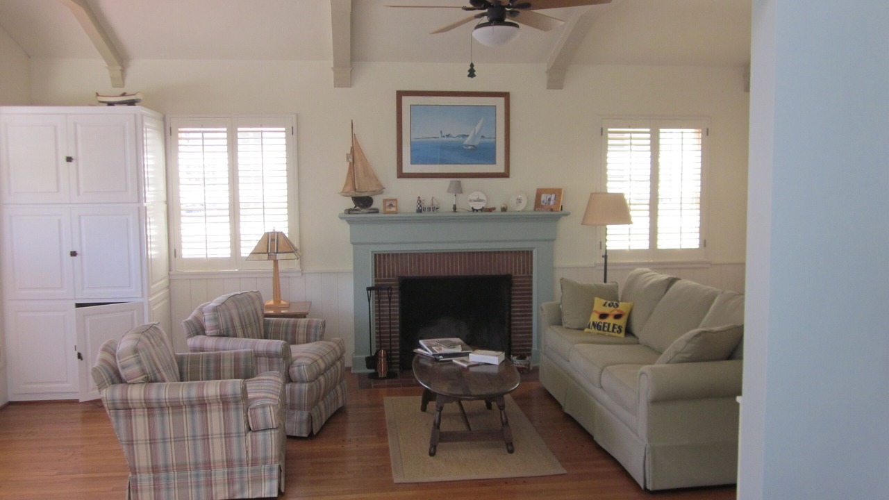 Photo of Livingroom in Gas Lamp Section