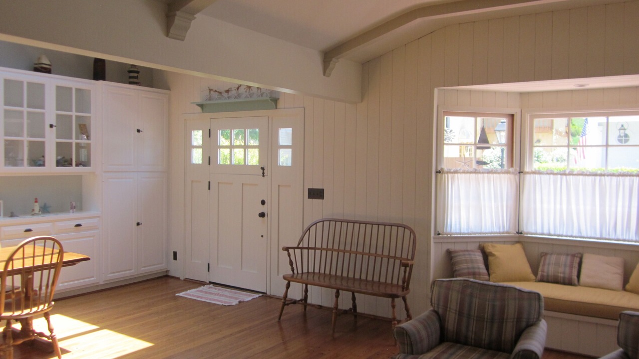 Photo of Livingroom in Gas Lamp Section
