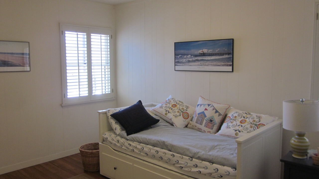 Photo of Bedroom in Gas Lamp Section