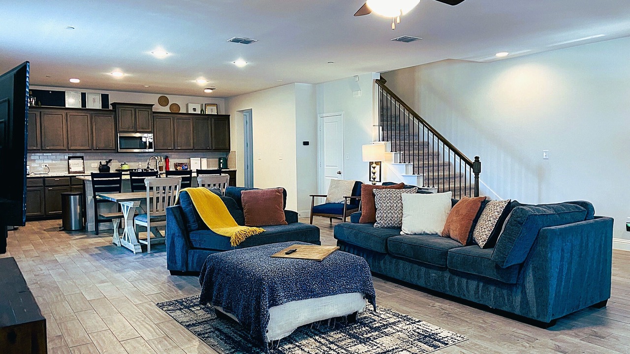 Photo of Livingroom in North Richland Hills