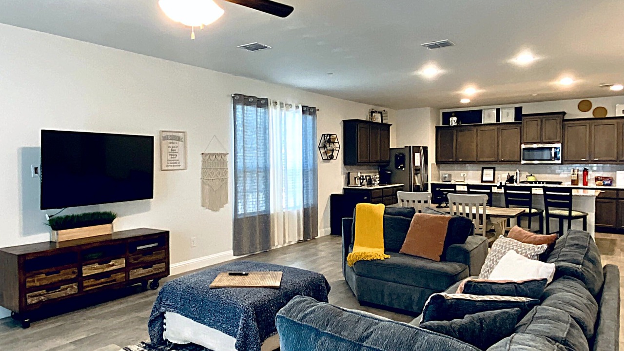 Photo of Livingroom in North Richland Hills