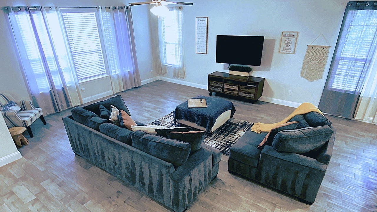 Photo of Livingroom in North Richland Hills