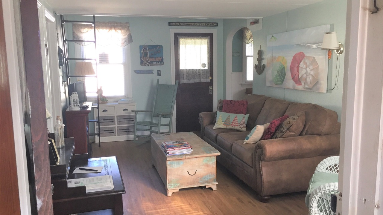 Photo of Livingroom in Sylvan Beach