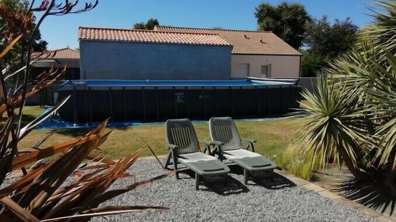 Photo of Outdoor in Chauve