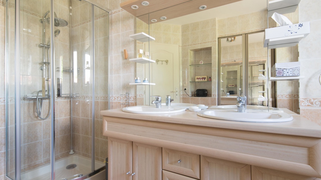 Photo of Bathroom in Chauve