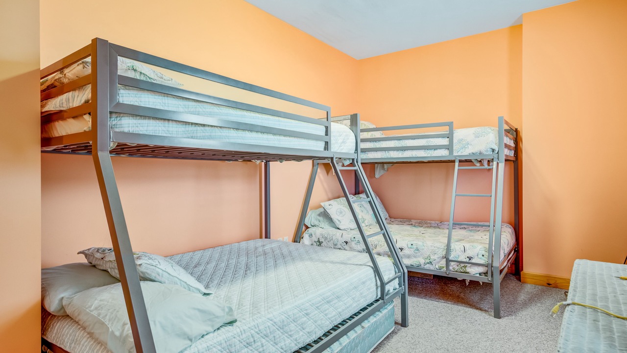 Photo of Bedroom in Cypremort Point