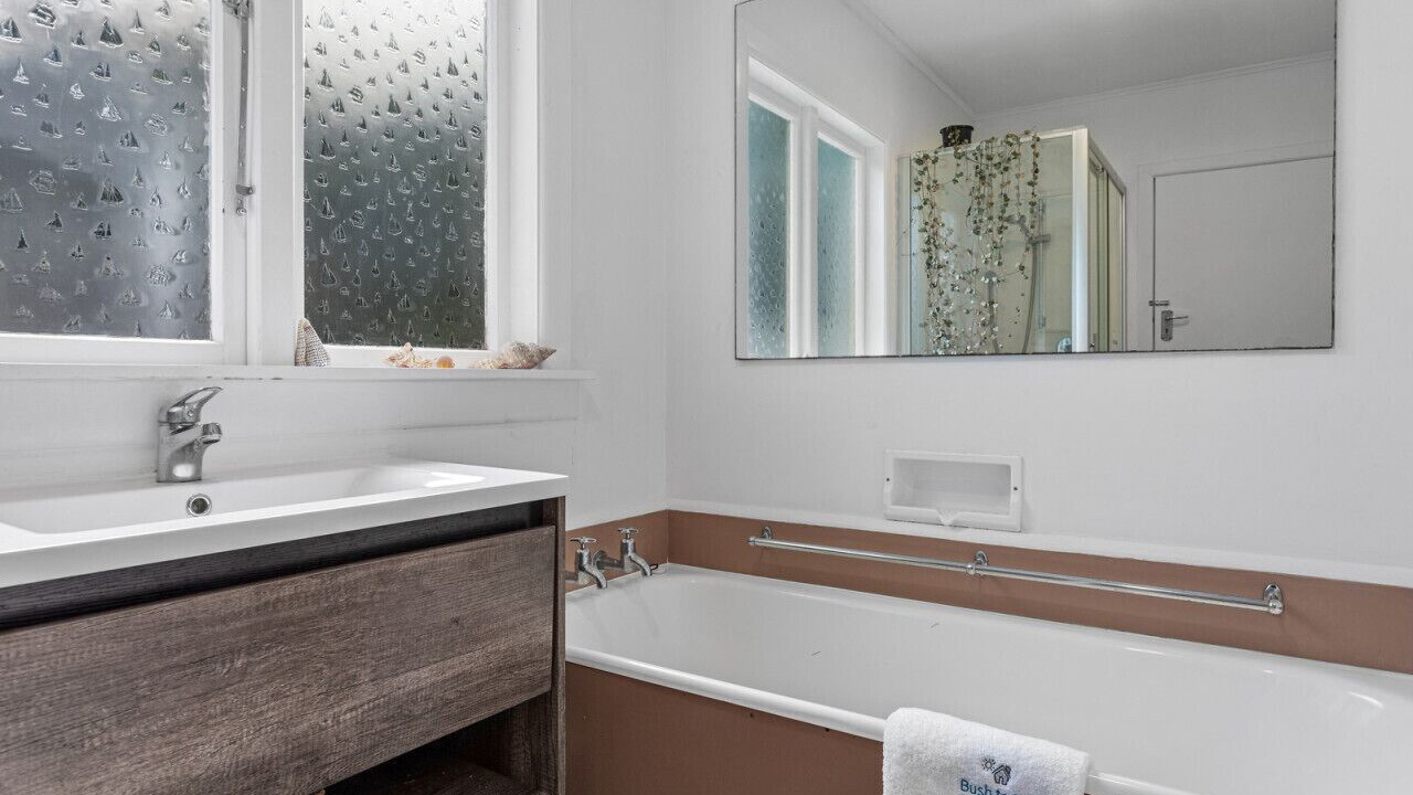 Photo of Bathroom in Waiotahi