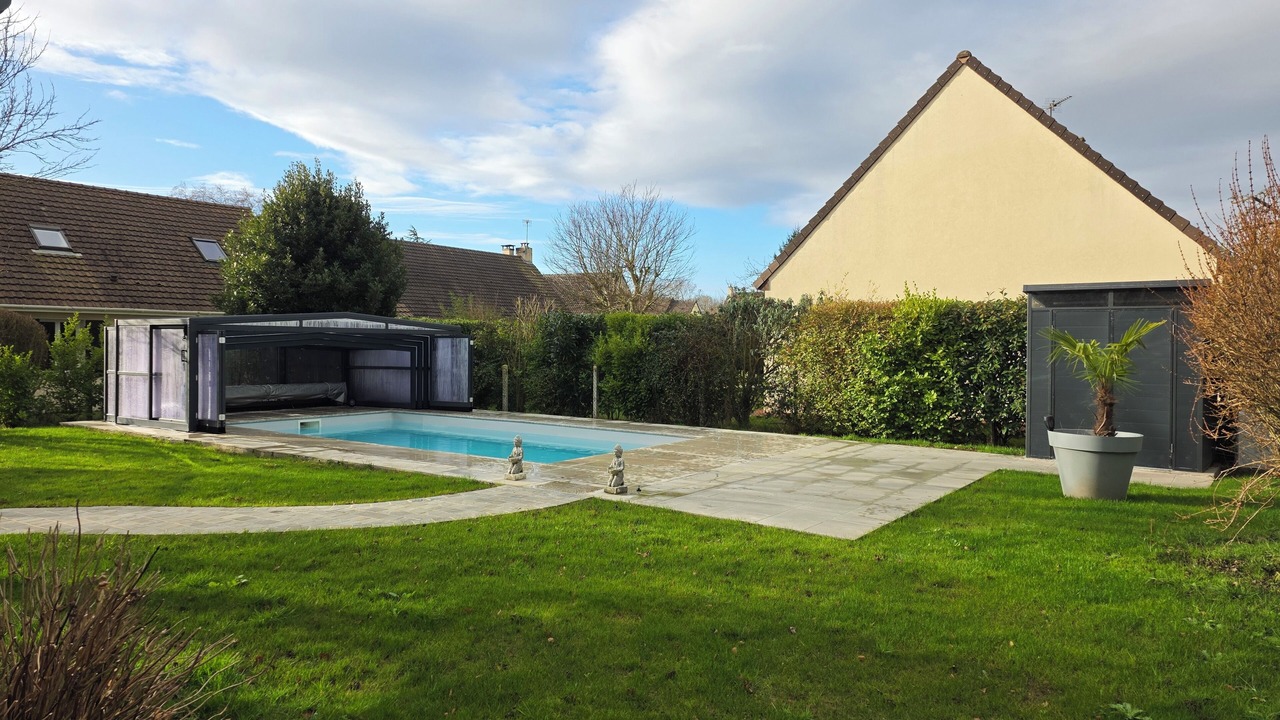 Photo of Outdoor in Petiville