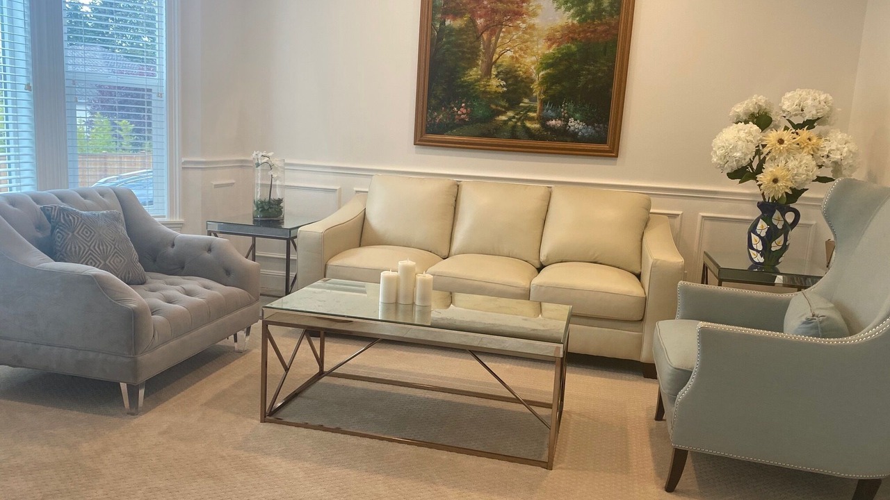 Photo of Livingroom in Lake Hills