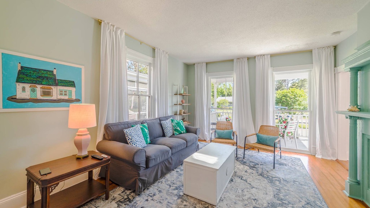Photo of Livingroom in Cape Charles
