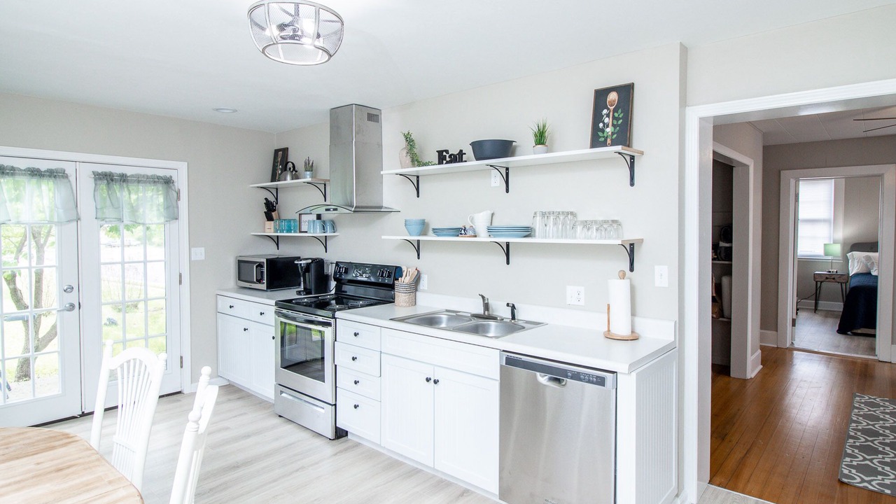 Photo of Others in Hermann