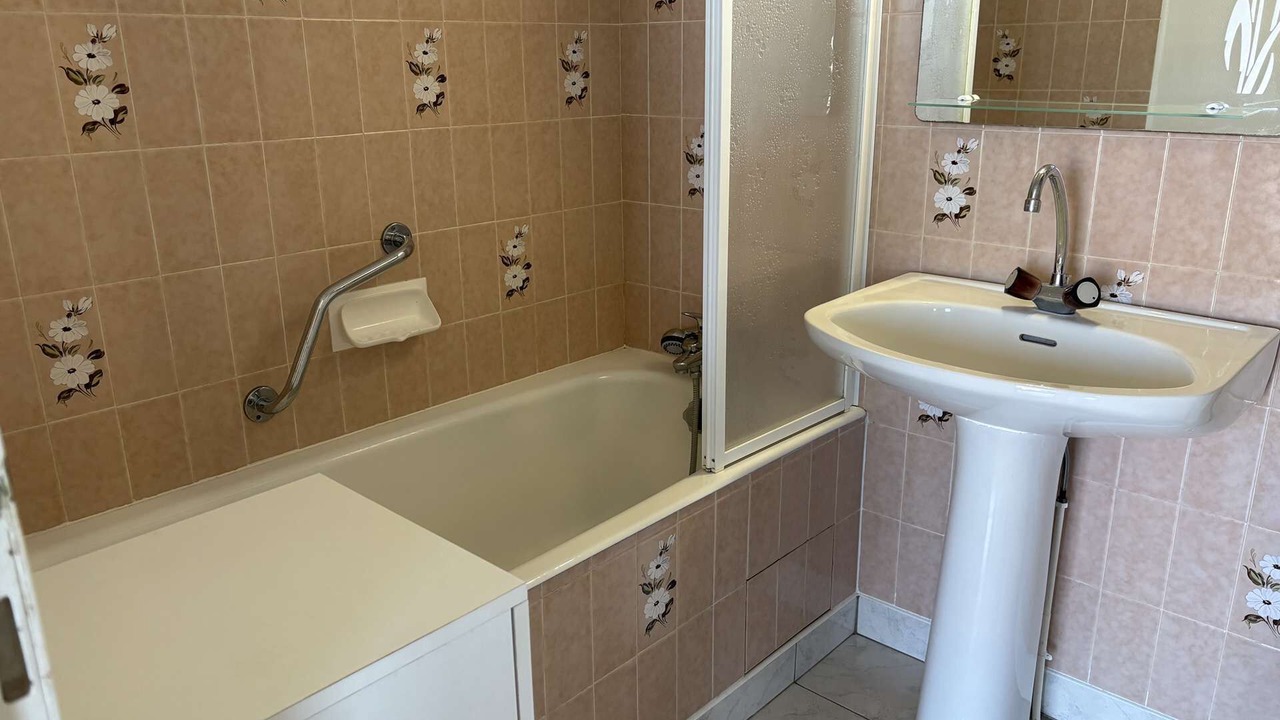 Photo of Bathroom in Pornichet
