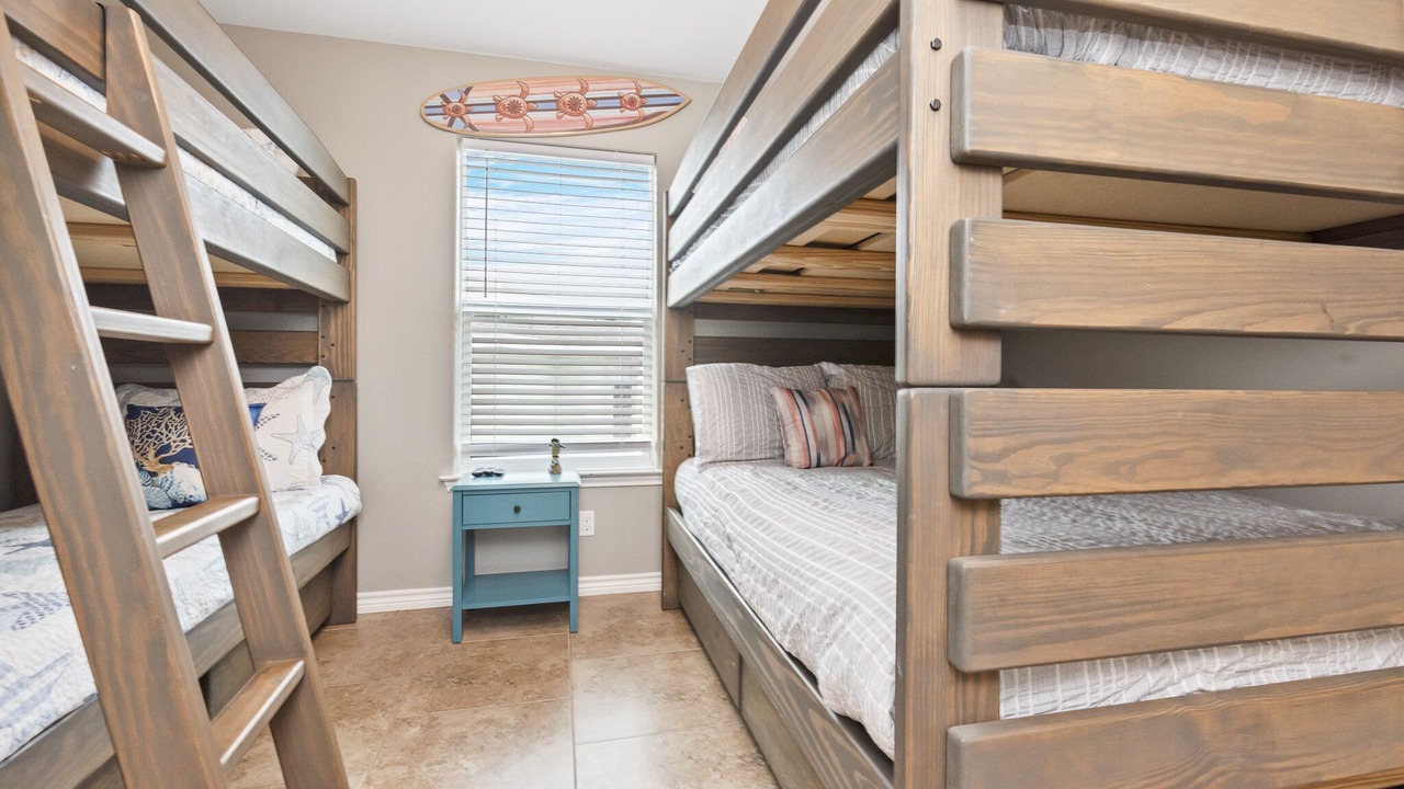 Photo of Bedroom in Leeward Sands