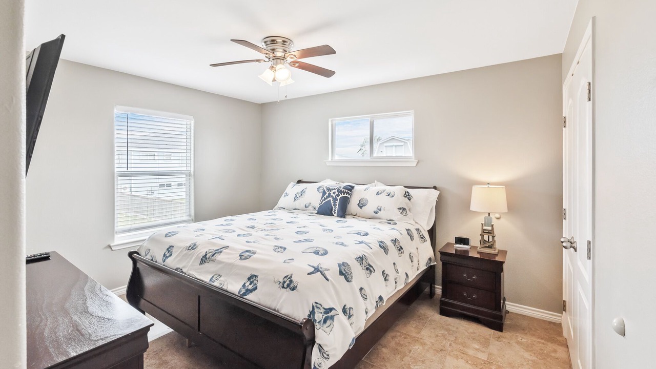Photo of Bedroom in Leeward Sands
