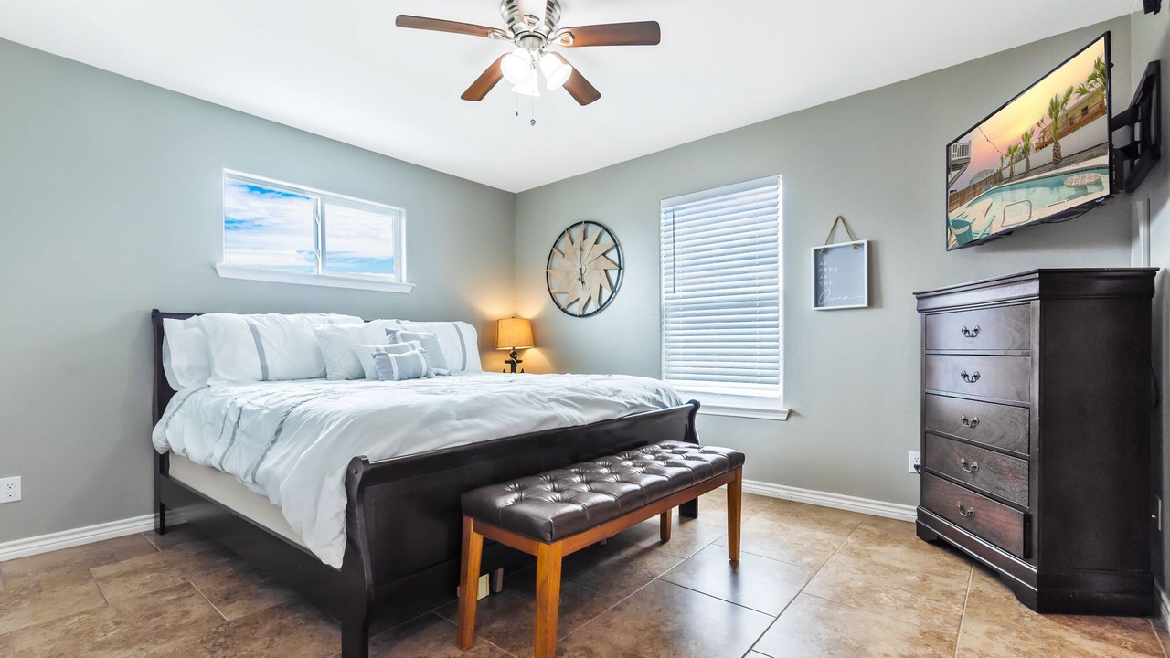 Photo of Bedroom in Leeward Sands