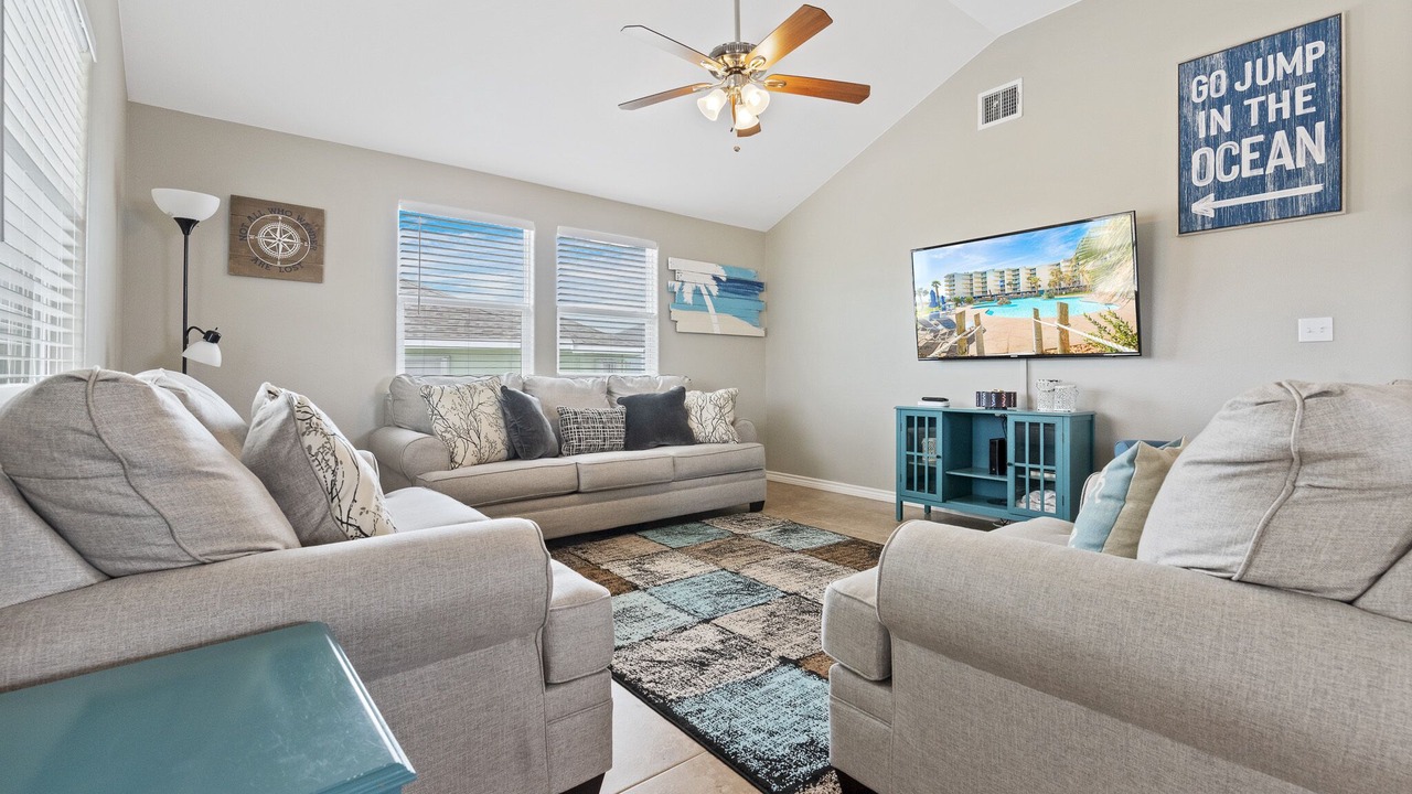 Photo of Livingroom in Leeward Sands