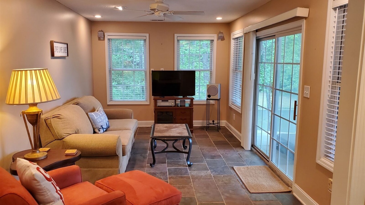 Photo of Livingroom in Macon