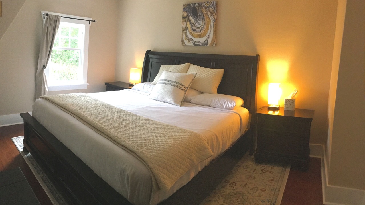 Photo of Bedroom in Seahurst